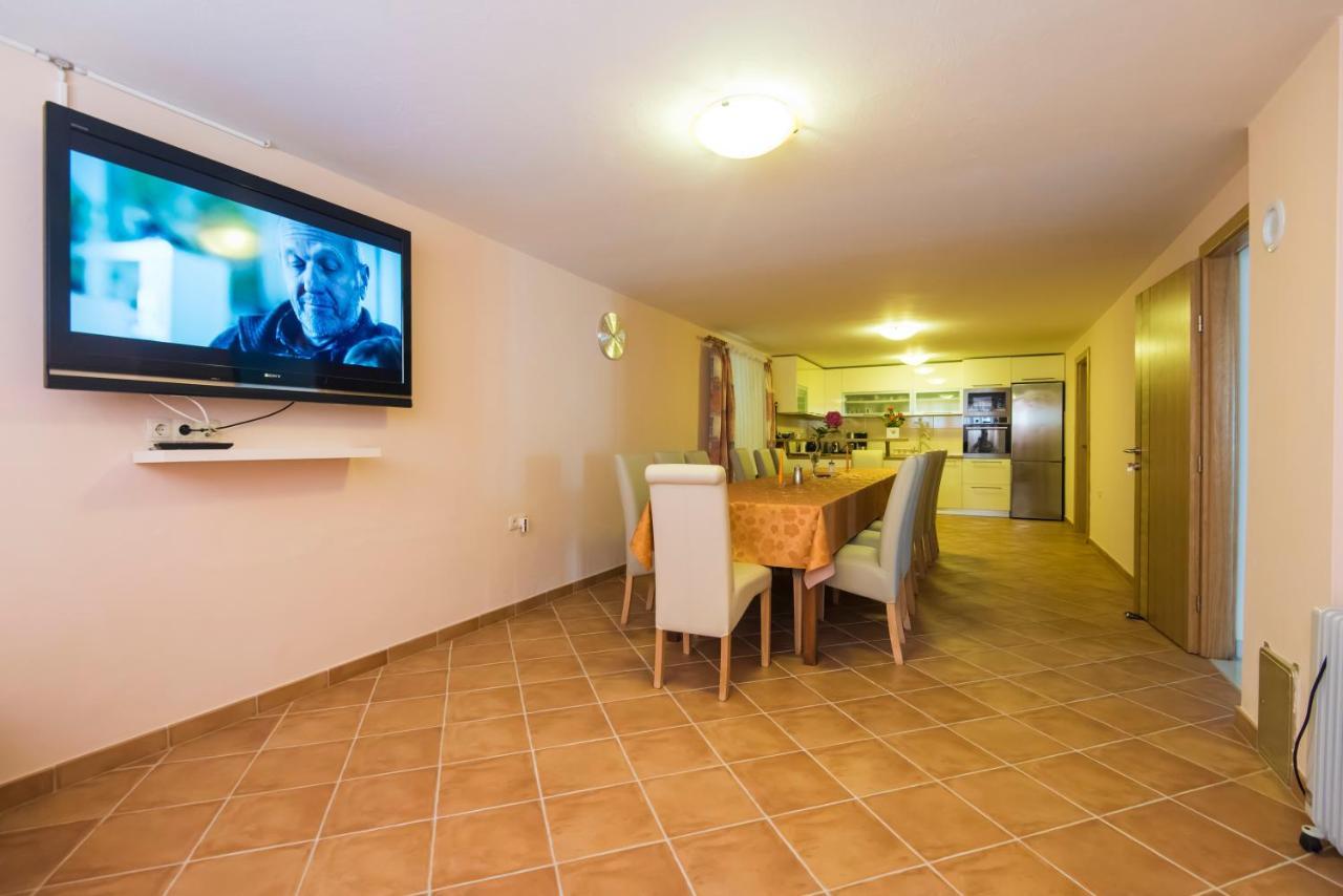 Apartmani Eda ซาดาร์ ภายนอก รูปภาพ